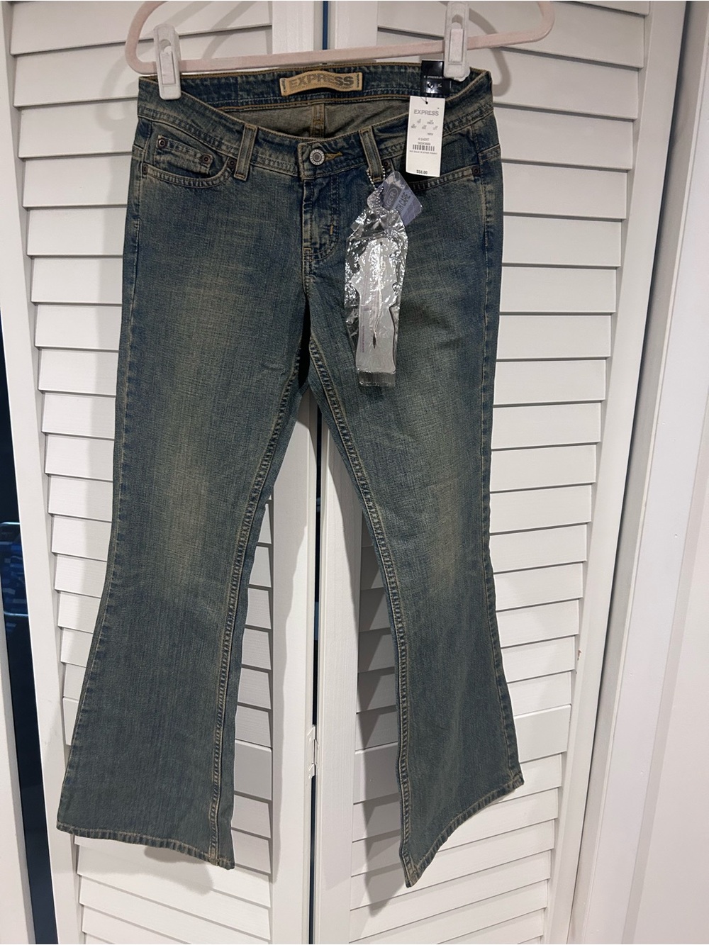 Express Women's Flared Jeans in Faded Blue